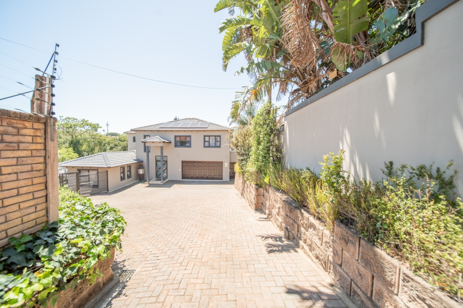 5 Bedroom Property for Sale in Beacon Bay Eastern Cape